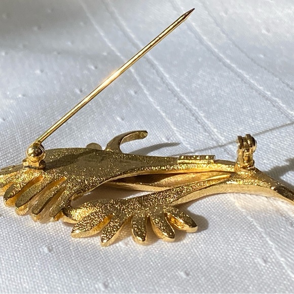 Vintage Designer Vendome Flower Gold Tone Brooch Pin - Picture 6 of 16